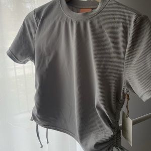 T-shirt Girl Crush Gang, gris pâle, grandeur XL mais fait très ajusté